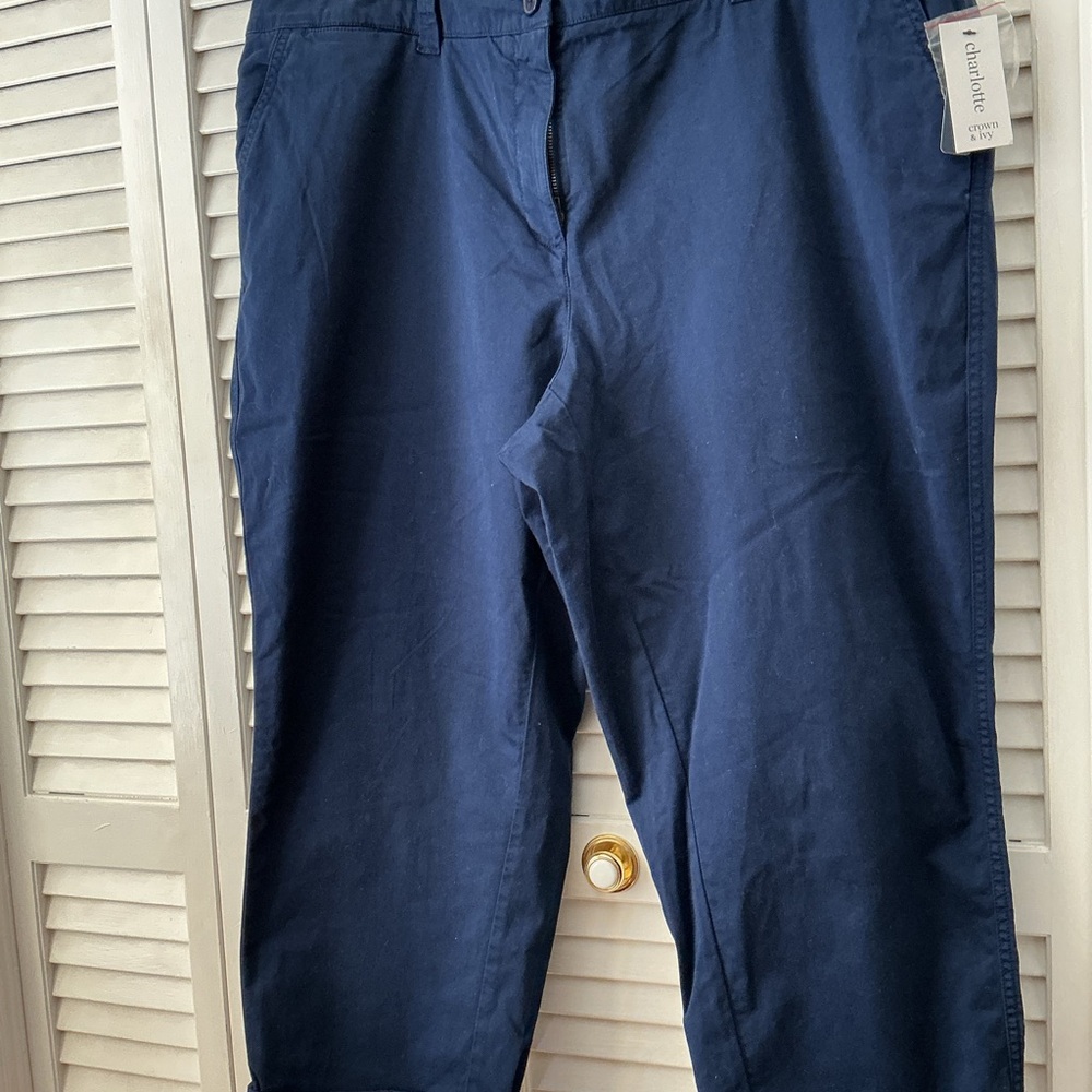 Crown & Ivy Navy Blue Women’s Crop Pants Size 18W NWT